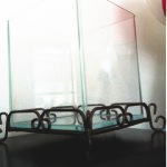 �t���[���ɏ悹���K���X����